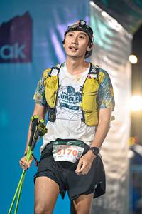 BIB: 5170
                            <button type="button" onclick="openModal(24884088)" class="btn btn-primary btn-sm float-right btn-popup" data-toggle="modal" data-target=".modal-high-quality">
                        <i class="fas fa-shopping-cart"></i> Add to Cart
                    </button>
                                            <button type="button" onclick="isThisMe(24884088, true)" class="btn btn-success btn-sm float-right btn-popup btn-isme hidden" data-toggle="tooltip" data-placement="bottom" title="นี่คือรูปของคุณใช่ไหม คลิกที่นี่เพื่อเอาเข้าอัลบั้ม">
                        <i class="fas fa-plus"></i> Add to album
                    </button>
                    <button type="button" onclick="isThisMe(24884088, false)" class="btn btn-warning btn-sm float-right btn-popup btn-isnotme hidden">
                        <i class="fas fa-ban"></i> Remove from album
                    </button>